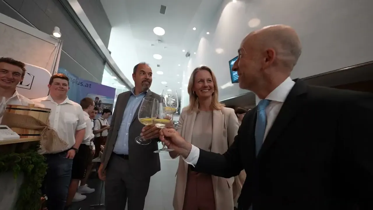 Vorschaubild: Junior Company of the Year Austria 2024 - Impression Video